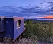 Beautiful Modern Loft | Denali Views, Pool Table, Roof Deck, Firepit