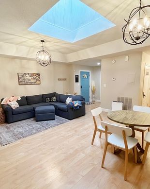 United States Kansas Lawrence vacation rental compare prices direct by owner 24978529