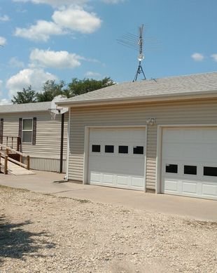 United States Kansas Hutchinson vacation rental compare prices direct by owner 353000