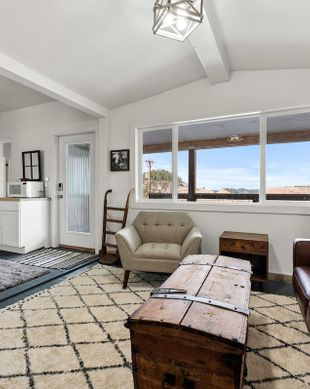 United States South Dakota Lead vacation rental compare prices direct by owner 11393345