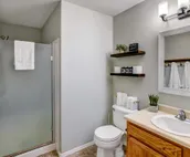 Anchorage Retreat < 5 Mi to Hilltop Ski Area!