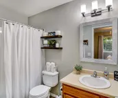 Anchorage Retreat < 5 Mi to Hilltop Ski Area!