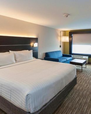 United States Kansas Dodge City vacation rental compare prices direct by owner 14728427