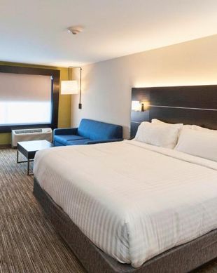 United States Kansas Dodge City vacation rental compare prices direct by owner 11907157