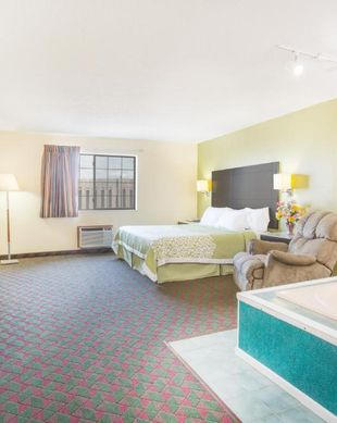 United States Nebraska Lexington vacation rental compare prices direct by owner 11904103